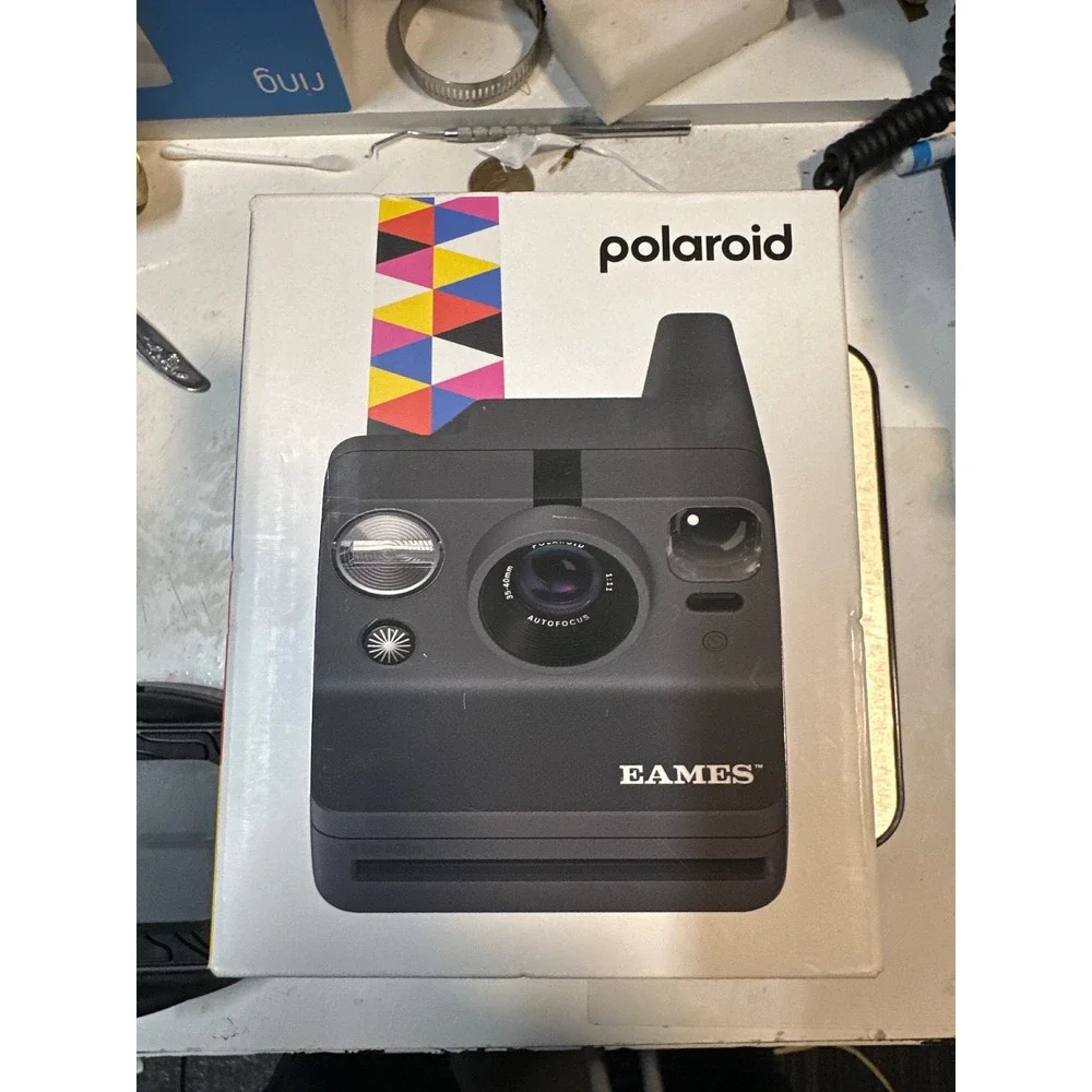 Polaroid Now Instant Camera Eames Edition Autofocus Black Analog‎
